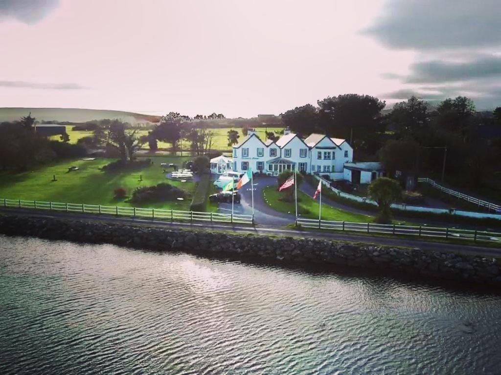 Milltown House Dingle Hotel Buitenkant foto